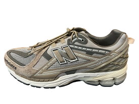 N.HOOLYWOOD × INVINCIBLE × New Balance 1906U / ミスターハリウッド × インビシブル× ニューバランス"Grey/Olive" 【M1906NIH】2024 正規品 新古品【中古】