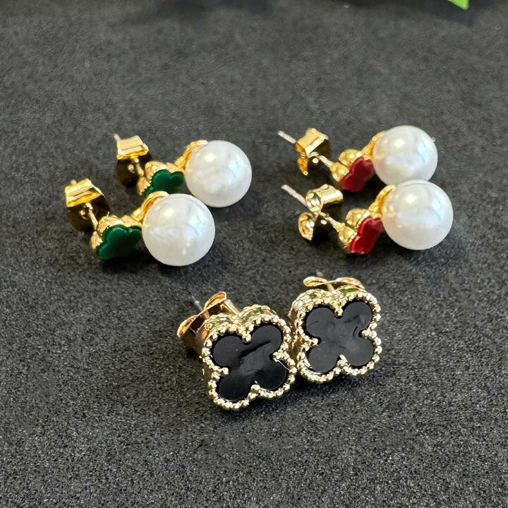 楽天市場】ピアス 四つ葉 クローバー カラー ピアス 両耳用 花 