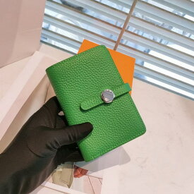 財布 レディース ミニ財布 本革 二つ折り おすすめ 黒 オレンジ イエロー グリーン 本革 シンプル おすすめ 大容量 薄い 大容量 コスパ 小さめ 送料無料 母の日 sale セール バーゲン プレゼント