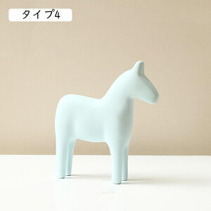オーナメント 木彫りの置物 卓上飾り 部屋装飾品 馬 シンプル アニマルオブジェ ハンドメイド S 木製彫刻 木製オブジェ 樹脂飾り おもしろオブジェ モデル 癒しグッズ 雰囲気 かわいい タイ