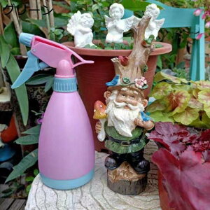 フェアリーノーム ガーデンオーナメント 大地の妖精 長い顎鬚 樹脂製 置物 防水 芝生 玄関先 庭 ベランダ 店舗用歓迎置物 デコレーション かわいい 面白い 庭アートガーデン 彫刻 プレゼン