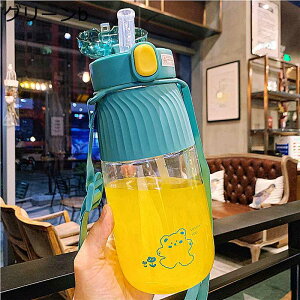 �X�|�[�c�E�H�[�^�[�{�g�� 1.2L 600ml �F ��^ �����^�b�`�� �E�T�M ���� �X�g���[�t�� 1200ml �x���g�t�� �v���X�`�b�N�E�H�[�^�[�{�g�� ���� �R��Ȃ� �g�ѕ֗� �w�� �M�t�g���j�� �^���� �A�E