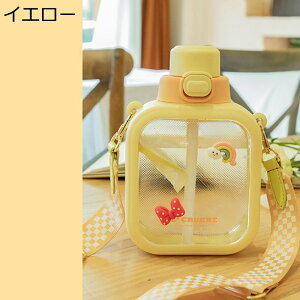 ウォーターボトル 700ml 四角形 水筒 ストローボトル チェーン 大型 ワンタッチ開閉式 プラスチック ボトル 斜め掛け オシャレボトル 軽い 携帯便利 シームレス 耐衝撃性 かわいい 女の子 少