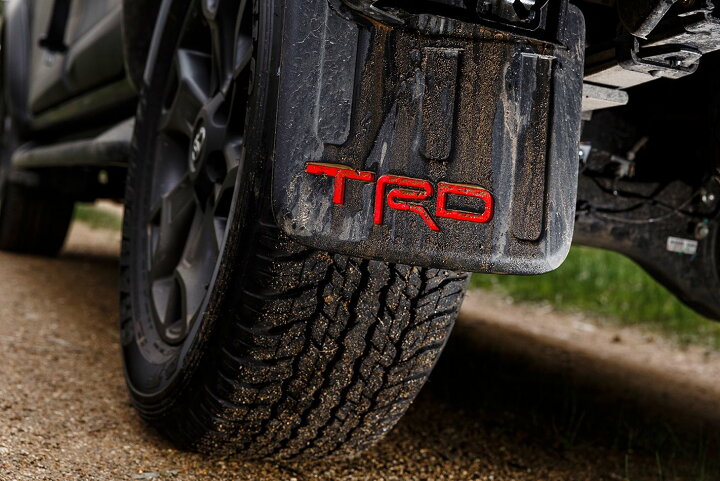 楽天市場】ハイラックス HILUX TRD 海外 トヨタ 純正 マッドガード 