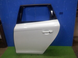 ★ボルボ XC60 DD LDA-DD4204TXC D4 Rデザイン 後期★リア左ドア 707 クリスタルホワイトパール