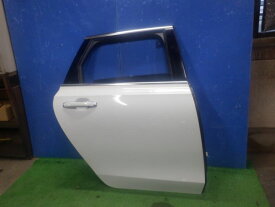 ★ボルボ V90 DBA-PB420 T5 モメンタム 前期★リア右ドア 614 アイスホワイト