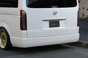 【最大P47倍】TSD styling 3型4型エアロ HIACE 4型 ワイド用リアバンパー(マフラー穴無)未塗装ハイエース S-GL用マフラーカッター付 カスタム 改造