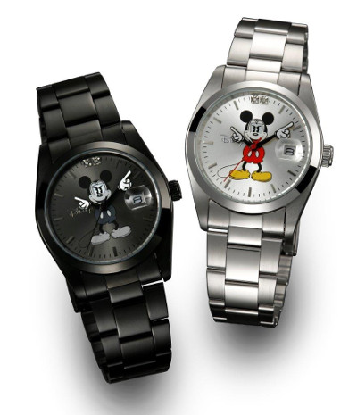 【大感謝価格 】ディズニー世界限定腕時計ギミックアイミッキー 天然ダイヤモンド鑑別書付のサムネイル