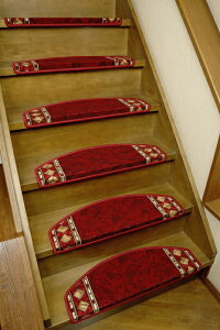 【直送品・大感謝価格 】ヨーロピアン半円形ダイヤ柄階段マット DAIYA-ST 64×21×4cm 13枚組 レッド/グリーン ポーランド