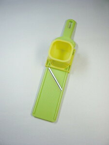 【直送品】GG ジンジャー&ガーリック スライサー 平切タイプ グリーン 2個セット 0585026 2022 STAGE GIFT CATALOG 229シリーズ【ヘルシ価格】キッチン用品 コーヒー・お茶用品 茶ポット・冷水筒