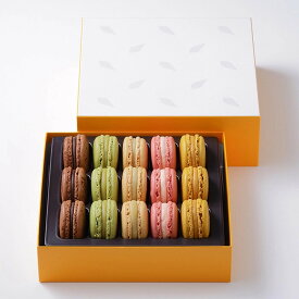 【直送品】スイーツ ギフト ピエール・エルメ・パリ マカロン 15個詰合せ 食品 高級スイーツ お菓子 2025 お中元 誕生日 お祝い 夏ギフト プレゼント