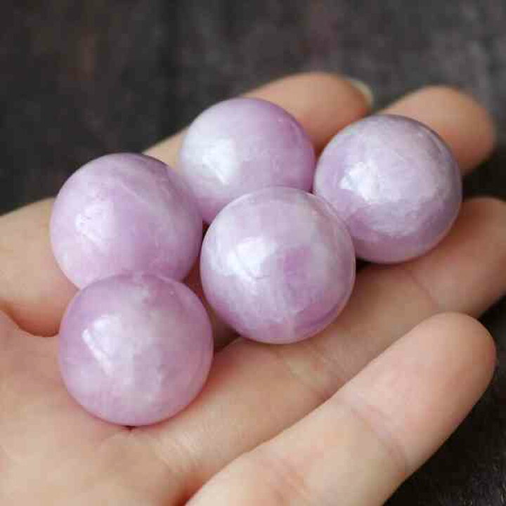 楽天市場】クンツァイト 丸玉 スフィア 穴なし 17～18mm 1個 浄化 