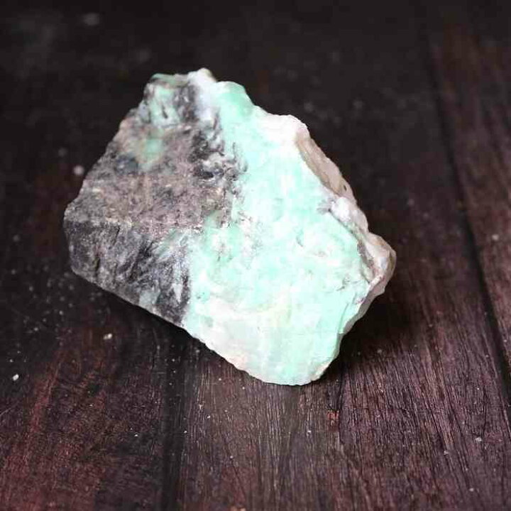 楽天市場】エメラルド 原石 お任せ1個 Sサイズ 100〜200g 浄化 