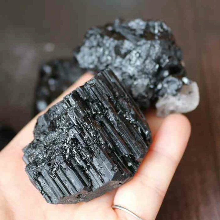 楽天市場】ブラック トルマリン 原石 1個 天然石 パワーストーン 電気 