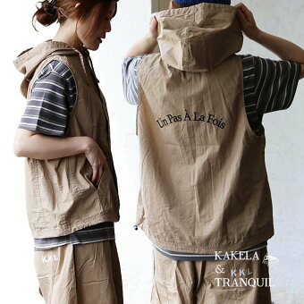 ベスト 半袖 フレンチスリーブ 重ね着 フード付き 刺繍 ロゴ 綿100 コットン ツイル 薄手 パティ KAKELA＆TRANQUIL カケラ＆トランクイル