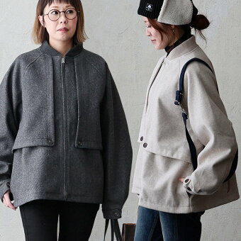 ブルゾン 長袖 無地 ピンタック風 ウ ールライク ポリエステル 軽い 暖かい 裏地付き ジップ ポケット 体型カバー パティ