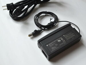 Apple Macintosh PowerBook 45W AC Adapter M4896 24V 1.87A