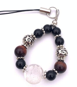 天然石彫り水晶☆招き猫&オニキス&レッドタイガーアイのストラップ