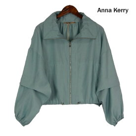 ANNA KERRY（アンナケリー）新着 ショートブルゾン 首元アレンジ スタンドカラー 袖タック ジップブルゾン ショート丈スタンドブルゾン 夏の羽織り