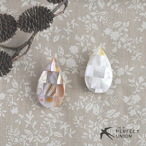 ハンドメイド/シェルブローチ/ドロップ 手作り 手彫り シェル ブローチ 可愛い おしゃれ シンプル ギフト ワンポイント プチプラ 貝 大人かわいい 自然素材 ナチュラル