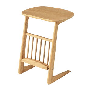 TChe[u \t@ɂ܂R̎^e[uw[