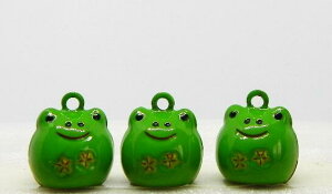 ☆ 可愛い 鈴 かえるちゃん ☆ ◇ カエル鈴 かえる鈴 すず 1個◇ ペットの首輪や根付・ストラップにも♪