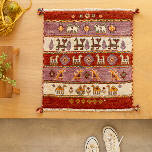 【本場イラン産】60×65cm 玄関マット(送料無料 手織り 天然染料 かわいい おしゃれ 絨毯 玄関 正方形 ラグ ウール100% ペルシャ ギャベ Gabbeh リーズバフト)