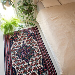 【本場イラン産】110×168cm キリム ラグサイズM(送料無料 手織り 天然染料 かわいい おしゃれ 絨毯 ラグ ヴィンテージ トライバル ウール100%)◆SHAH シャ