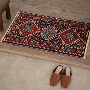 【ペルシャ手織り絨毯】60×90cm シーラーズ産(送料無料 手織り 天然 かわいい おしゃれ 北欧 おうち時間 床暖房対応 人気 マット 絨毯 ラグ 玄関マット)