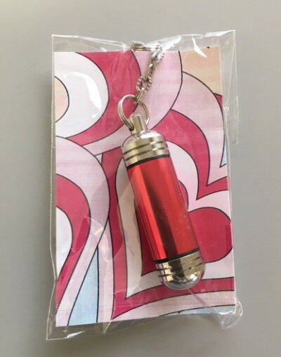 メモリーカラーカプセル【キーホルダー&ペンダント】