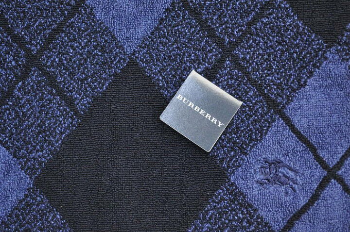 楽天市場 メール便ok バーバリー Burberry メンズ アーガイル タオルハンカチ 濃紺 ネイビー 系 ブランド ギフト プレゼント お返し 父の日 男性 紳士 あす楽 バレエ用品と子供服のプチショコラ