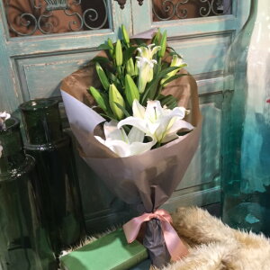 生花 カサブランカ 花束 白の人気商品 通販 価格比較 価格 Com