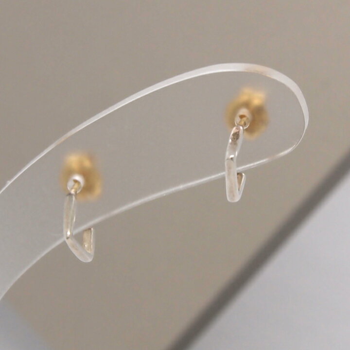 楽天市場】SVシルバー＆K18ポストのスタッドピアス SVシルバー K18 