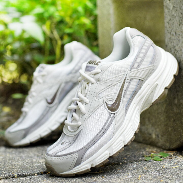 楽天市場】送料無料 ナイキ スニーカー レディース NIKE イニシ 