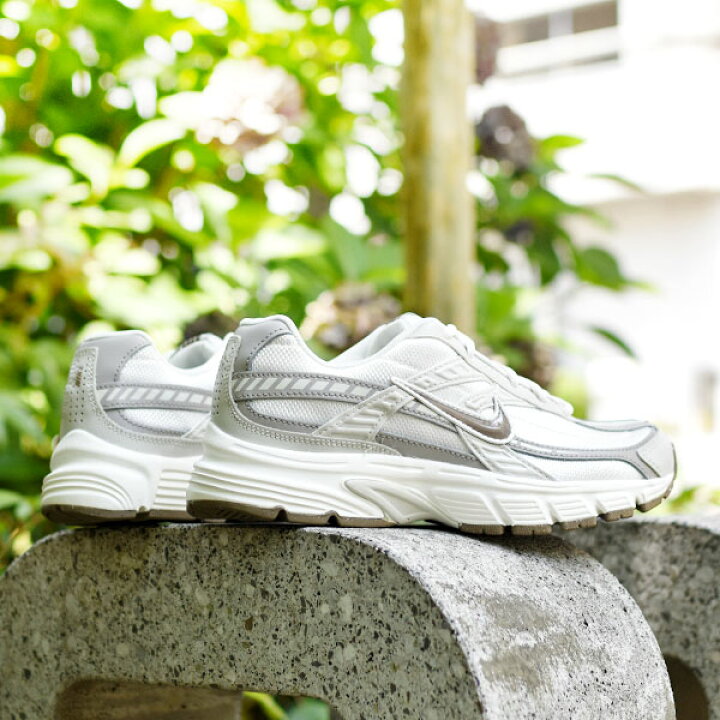 楽天市場】送料無料 ナイキ スニーカー レディース NIKE イニシ 