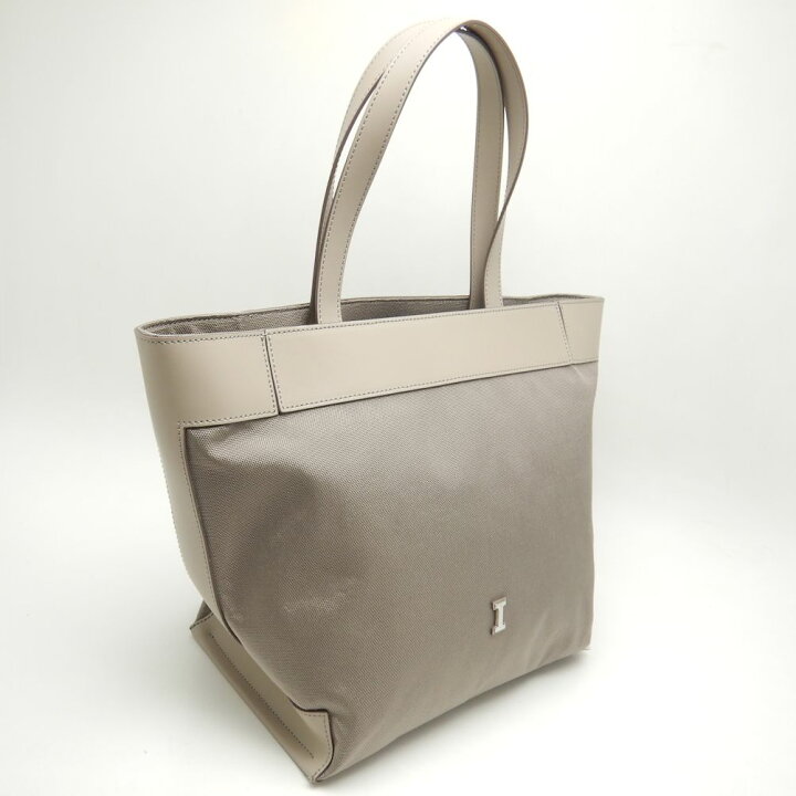 楽天市場】IACUCCI イアクッチ アリアM IAC1021412A0005 トートバッグ 