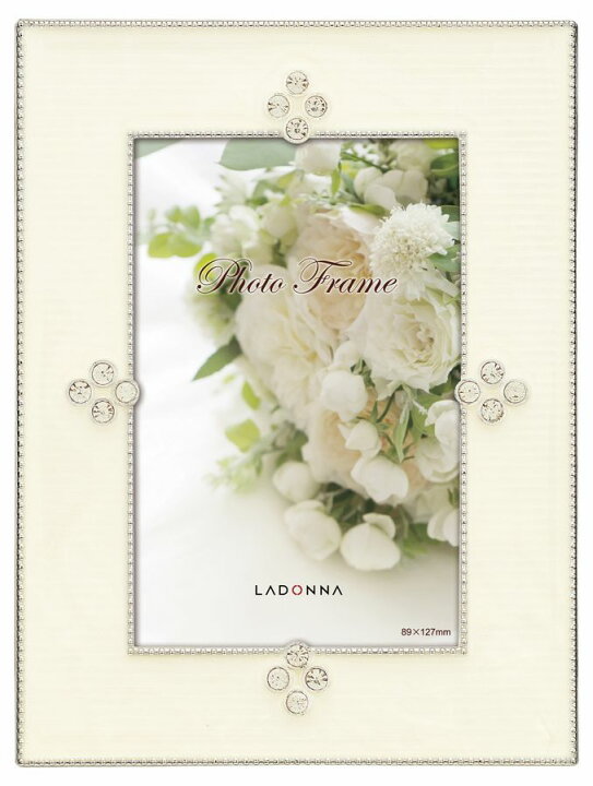 楽天市場 フォトフレーム L判 Mjn02 L Wh ラドンナ 上品 大人 女性 写真立て 結婚祝い 卓上 置き型 ウェディング ブライダル ギフト 高級 Lサイズ 定番サイズ 縦 横 シルバーメッキ プレゼント かわいい おしゃれ きれい 成人式 母の日 誕生日 お祝い 引越し 結婚 出産 転職