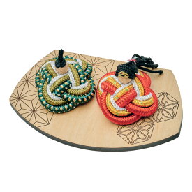 雛人形 コンパクト おしゃれ かわいい 小さい ミニ ひな人形 お雛様 ひな祭り 親王飾り 日本製 組紐雛人形 台座 3点セット 女の子 お祝い 手のひらサイズ