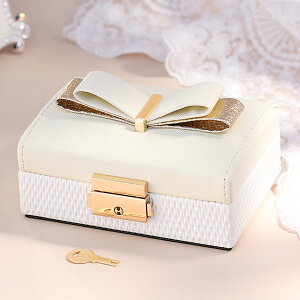 <リボンボックス ロゼ(ホワイト)>ジュエリーボックス アクセサリーボックス アクセサリーケース 小さいサイズ 鍵付き リボンモチーフ 誕生日プレゼント クリスマスギフト emiruシリー