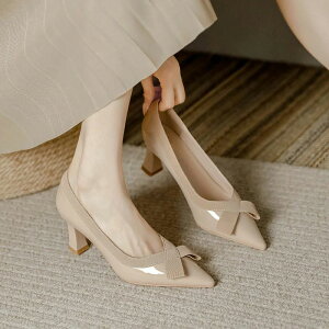 パンプス レディース 痛くない ハイヒール スクエアトゥ ビット リボン パンプス 靴 オシャレ 幅広 疲れない 通勤 履きやすい 痛くない 脱げない スエード 歩きやすい 長時間 柔らかい オフ