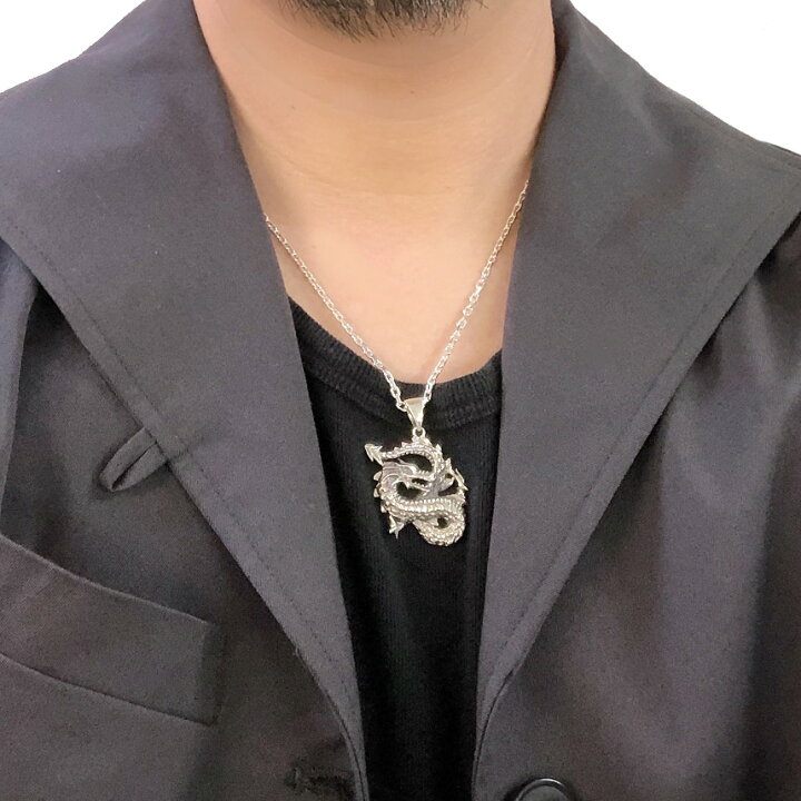 ネックレス レディース メンズ シルバー925 ネックレス メンズ ドラゴン 龍 辰 立体的 燻し 立体的 燻し 重厚感 ボリューミー 大きめ カッコイイ 可愛い お洒落 日常使い デイリー 個性的 プレゼント ギフト 贈り物 誕生日 記念日 ご褒美 ピアス イヤリング ... 龍輪ドラゴン シルバー メンズ ペンダント ネックレス 梵字