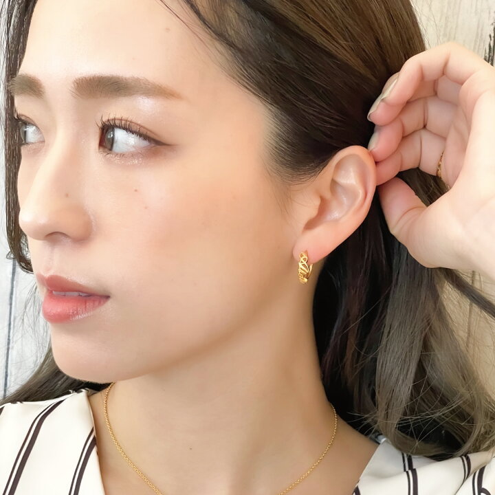 楽天市場 フープピアス レディース メンズ 18g 14g 片耳用 1個売り ハワイアンジュエリー Aloha文字 サージカルステンレス製 低金属アレルギー アロハ 筆記体 かわいい ボディピアス プレゼント メール便送料無料 プレゼント 秋冬 大人気 あす楽 ピアス イヤリング 楽天市場 フープピアス レディース メンズ 18g 14g 片耳用 1個売り ハワイアンジュエリー Aloha文字 サージカルステンレス製 低金属アレルギー アロハ 筆記体 かわいい ボディピアス プレゼント メール便送料無料 プレゼント 秋冬 大人気 あす楽 ピアス イヤリング