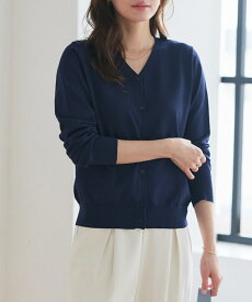 【全品10％OFFクーポン！】【UV/ウォッシャブル】Vネックカーディガン ☆ 伸縮性 スタイルアップ ゆとり 光沢 ライン 拾いにくい 温度 調整 ピエロ【Pierrot】 送料無料