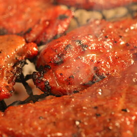 濃厚な肉汁ジュワ～！！チルド熟成肩ロース焼肉どっさり500g(味付け)［A冷凍］