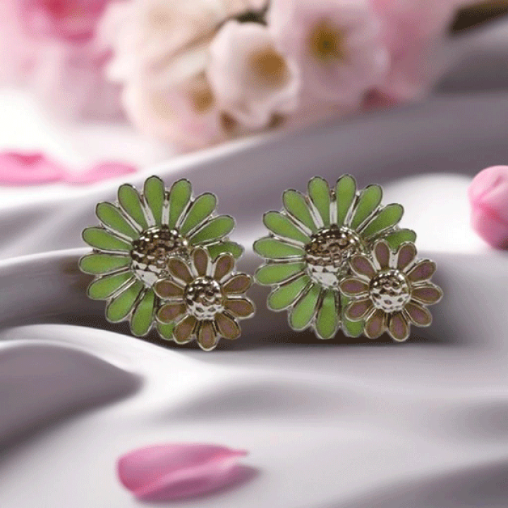   STINE GOYA デイジーモチーフ ピアス Georg Jensen Daisy x Stine Goya Silver, White, Green & Blue