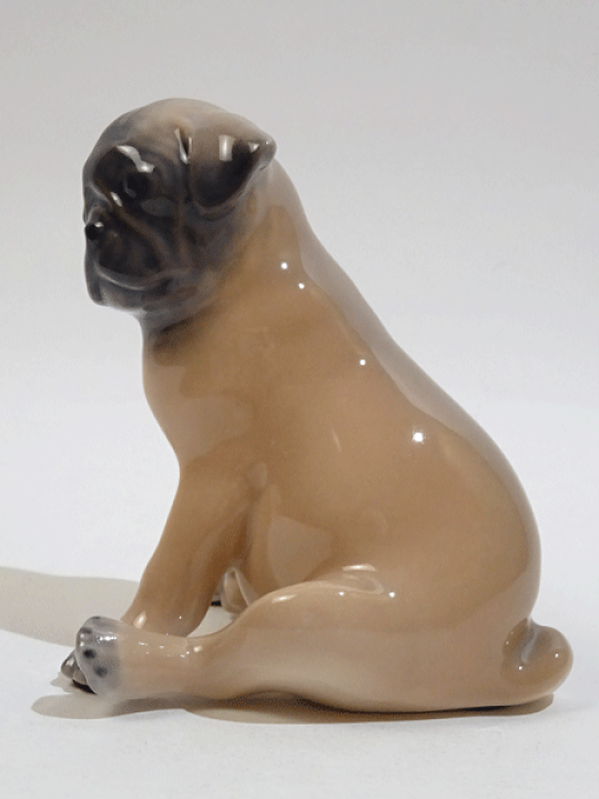 楽天市場】ロイヤルコペンハーゲン フィギュリン 犬置物 パグ 楽天市場】ロイヤルコペンハーゲン フィギュリン 犬置物 パグ