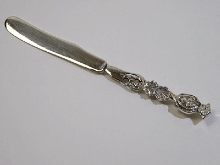 楽天市場】シルバーバターナイフ 紋章柄 6本セット 送料無料 : 輸入