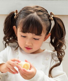 【10%クーポンあり / 新作】子供服Rora ベル ヘアクリップ 2個セット ヘアピン 女の子 キッズ 子供 結婚式 発表会 入学式 入園式 通学 髪飾り ベルベット フロッキー リボン パール プレゼント レッド 赤 ブラック 黒 ブラウン プレゼント お揃い