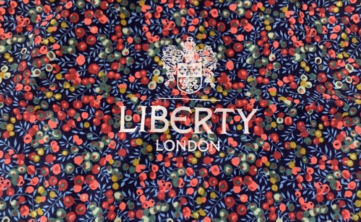 楽天市場】[Liberty London] リバティ スーツケース 『いちご泥棒 