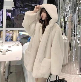 ファーコート レディース 毛皮コート フェイクファージャケット 厚手 防寒 もこもこ ショート丈 アウター カジュアル おしゃれ ふわふわジャンパー 暖かい 秋冬 ゆったり 体型カバー